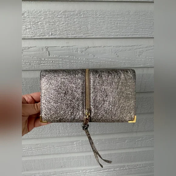 Cholé Flap Cover Metallic Leather Long Wallet-Rare - Picture 9 of 13